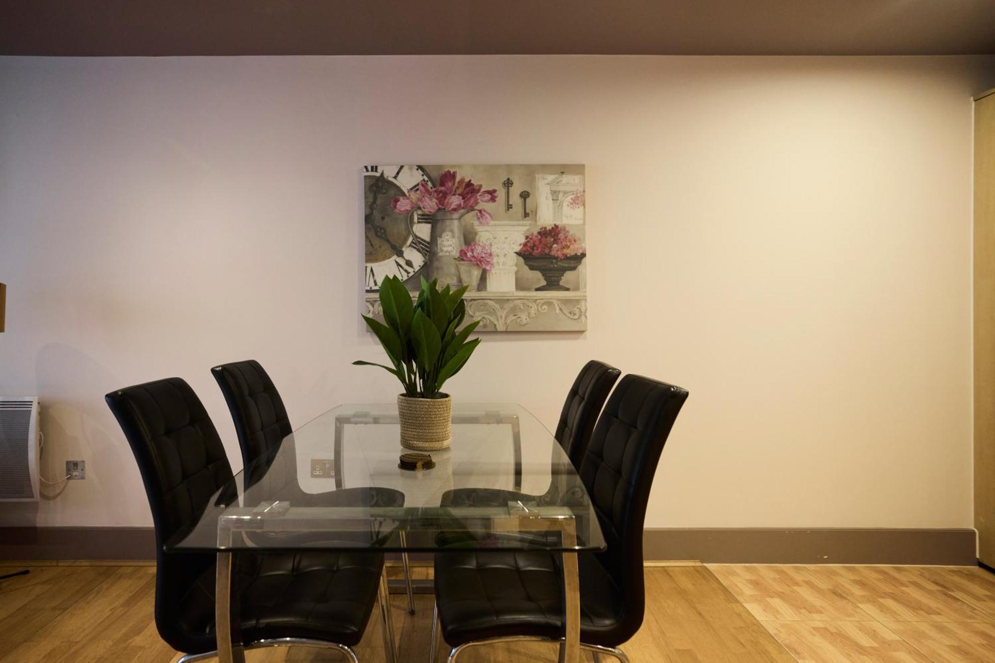 The Vauxhall Hideout - Comfy 2Bdr Flat With Balcony London Exterior foto