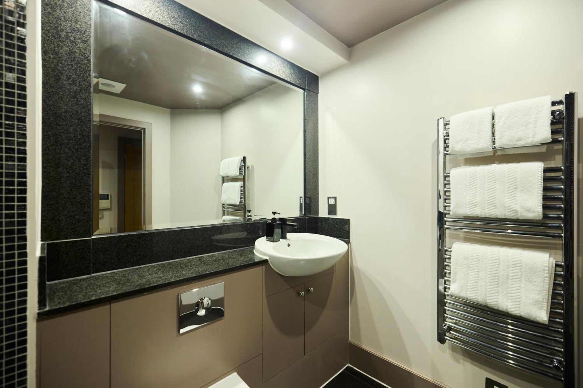 The Vauxhall Hideout - Comfy 2Bdr Flat With Balcony London Exterior foto